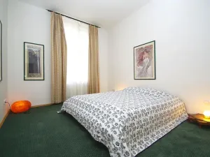 Pronájem bytu 3+kk, Praha - Nové Město, Odborů, 80 m2
