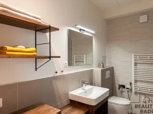 Pronájem bytu 1+kk, Praha - Bubeneč, Čs. armády, 52 m2