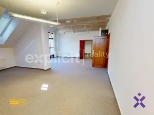 Pronájem kanceláře, Zlín, Vršava I, 460 m2