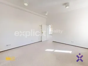 Pronájem kanceláře, Zlín, Vršava I, 460 m2