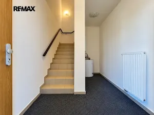 Pronájem bytu 3+kk, Praha - Cholupice, Podchýšská, 74 m2