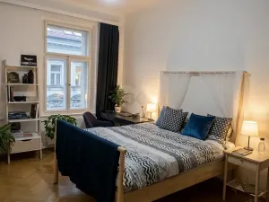 Pronájem bytu 2+kk, Praha - Holešovice, Dobrovského, 52 m2