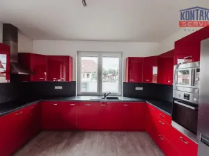 Prodej rodinného domu, Lišov - Velechvín, 135 m2