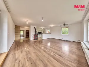 Prodej rodinného domu, Bernartice, 226 m2
