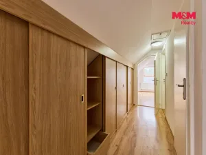 Prodej rodinného domu, Bernartice, 226 m2