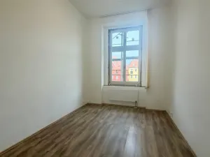 Pronájem bytu 3+kk, Cheb, náměstí Krále Jiřího z Poděbrad, 84 m2
