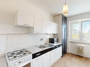 Prodej bytu 2+1, Pardubice - Zelené Předměstí, náměstí Dukelských hrdinů, 57 m2