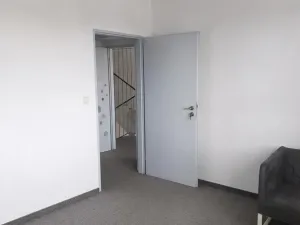 Pronájem kanceláře, Nové Strašecí, U Školy, 21 m2