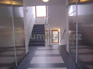 Pronájem bytu 2+kk, Praha - Strašnice, Michelangelova, 46 m2