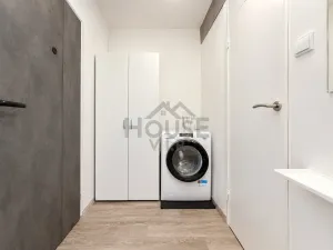 Prodej bytu 1+kk, Praha, Českolipská, 26 m2