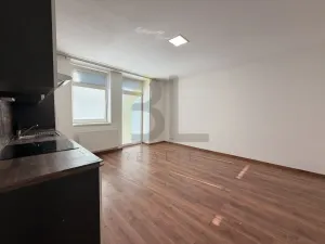 Pronájem bytu 1+kk, Hodonín, Nádražní řádek, 35 m2