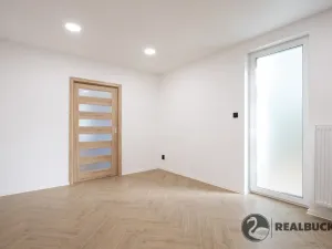 Prodej bytu 3+1, Jablonec nad Nisou, Vítězslava Nezvala, 100 m2