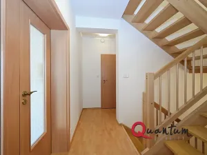 Pronájem rodinného domu, Praha - Kyje, Krčínovo náměstí, 126 m2