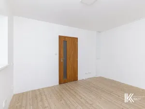 Pronájem kanceláře, Pardubice, Chrudimská, 131 m2