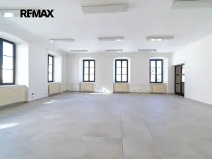 Prodej obchodního prostoru, Králíky, 5. května, 519 m2