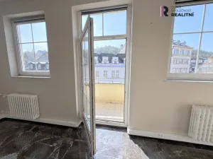 Pronájem kanceláře, Karlovy Vary, T. G. Masaryka, 39 m2