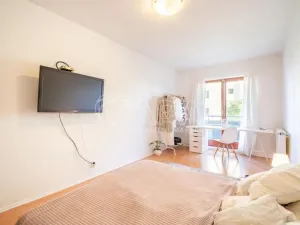 Pronájem bytu 2+kk, Praha - Štěrboholy, Andersenova, 52 m2