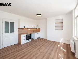 Pronájem bytu 1+kk, Liberec - Liberec XXX-Vratislavice nad Nisou, U Sila, 27 m2