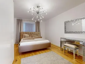 Prodej vícegeneračního domu, Praha - Pitkovice, Žampiónová, 190 m2