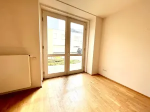 Pronájem bytu 2+kk, Praha - Holešovice, Ortenovo náměstí, 75 m2