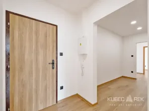 Prodej bytu 3+1, Tábor, Minská, 67 m2