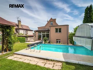 Prodej vily, Slaný, Máchova, 352 m2