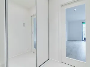 Pronájem bytu 1+kk, Praha - Vršovice, Altajská, 35 m2