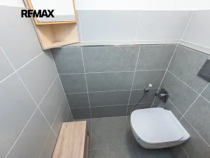 Pronájem bytu 2+kk, Praha - Holešovice, Jankovcova, 60 m2