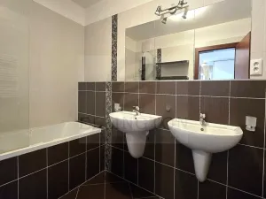 Pronájem bytu 2+kk, Praha - Hrdlořezy, Nad Smetankou, 65 m2