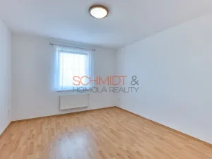 Prodej bytu 3+kk, Hustopeče, U Větrolamu, 73 m2