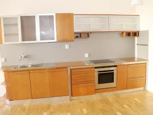 Pronájem bytu 2+1, Praha - Vršovice, 28. pluku, 64 m2