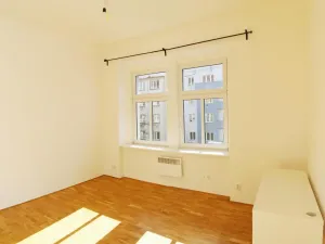 Pronájem bytu 2+1, Praha - Vršovice, 28. pluku, 64 m2