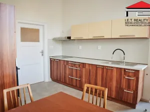 Pronájem bytu 1+kk, Ostrava, Nádražní, 25 m2