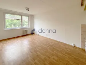 Pronájem bytu 1+kk, Praha, Božetická, 29 m2
