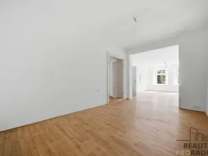 Pronájem kanceláře, Trutnov, Jihoslovanská, 157 m2