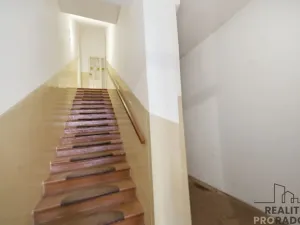 Pronájem kanceláře, Trutnov, Jihoslovanská, 157 m2
