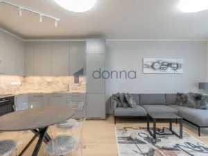 Pronájem bytu 2+kk, Praha, Jankovcova, 60 m2