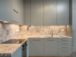 Pronájem bytu 2+kk, Praha, Jankovcova, 60 m2