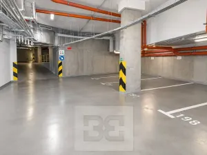 Pronájem garáže, Praha - Žižkov, Jeseniova, 16 m2