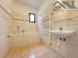 Pronájem bytu 3+1, Náchod, U Zastávky, 69 m2