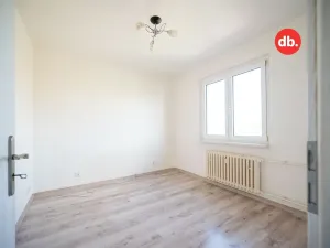 Pronájem bytu 2+1, Karlovy Vary, Krymská, 52 m2