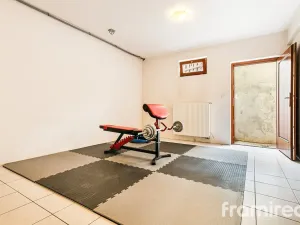 Prodej rodinného domu, Ohrobec, Krátká, 400 m2