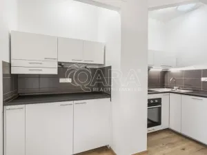 Pronájem bytu 3+kk, Praha - Vinohrady, Římská, 74 m2
