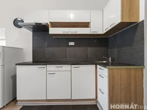 Pronájem bytu 1+kk, Praha - Smíchov, Nádražní, 28 m2