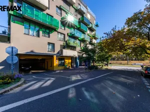 Pronájem bytu 2+kk, Praha - Vršovice, Altajská, 66 m2