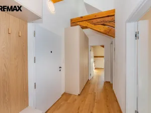 Pronájem bytu 2+kk, Praha - Nusle, Vrtbova, 62 m2