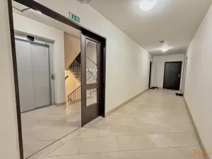 Prodej bytu 1+kk, Praha - Letňany, Hlučkova, 36 m2