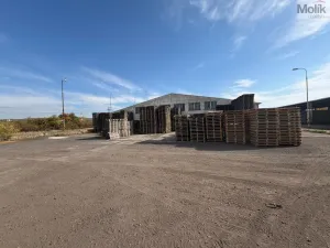Pronájem skladu, Malé Březno, 900 m2
