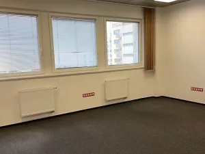 Pronájem kanceláře, Pardubice, Bělehradská, 32 m2