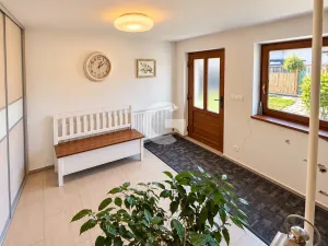 Prodej rodinného domu, Zlín - Kostelec, Květná, 220 m2
